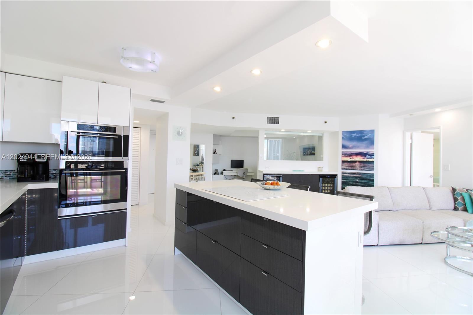 Photo of 3600 Mystic Pointe Dr  #1115, Aventura, Florida, 33180 - 