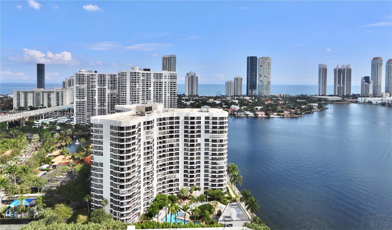 Photo of 3600 Mystic Pointe Dr  #1115, Aventura, Florida, 33180 - 