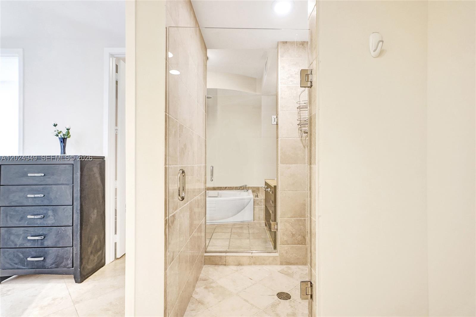 3707 2 / 2 1577 sq. ft. $ 2026-05-26 0 Photo