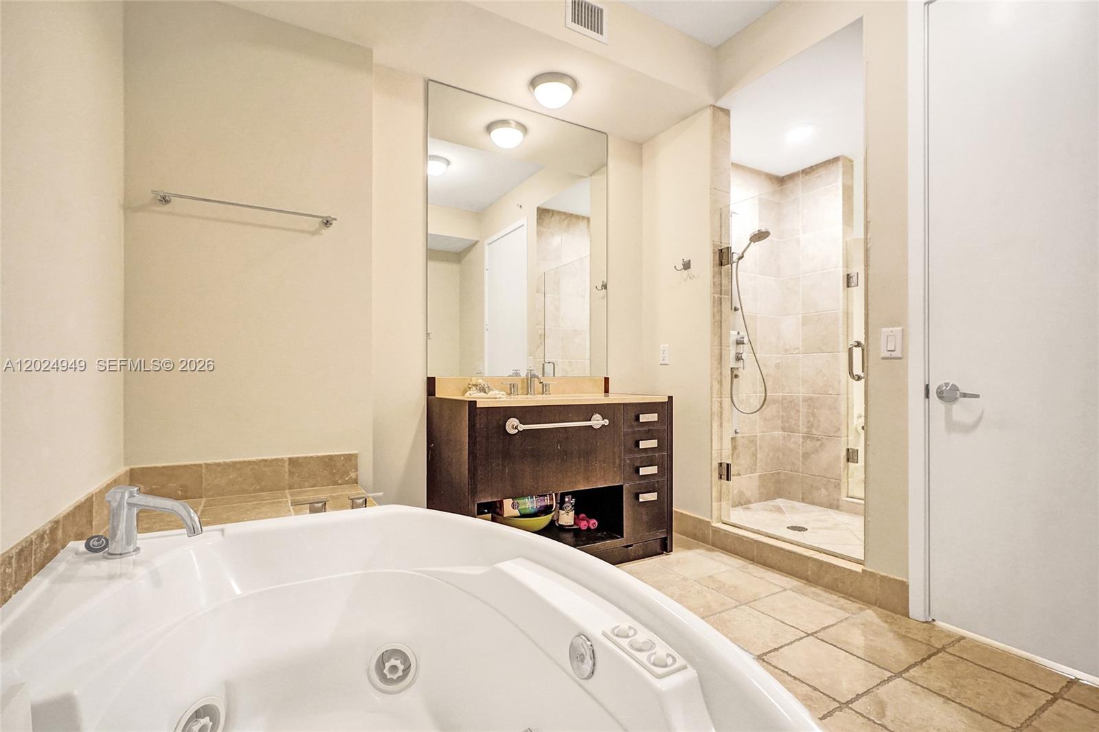 3707 2 / 2 1577 sq. ft. $ 2026-05-26 0 Photo