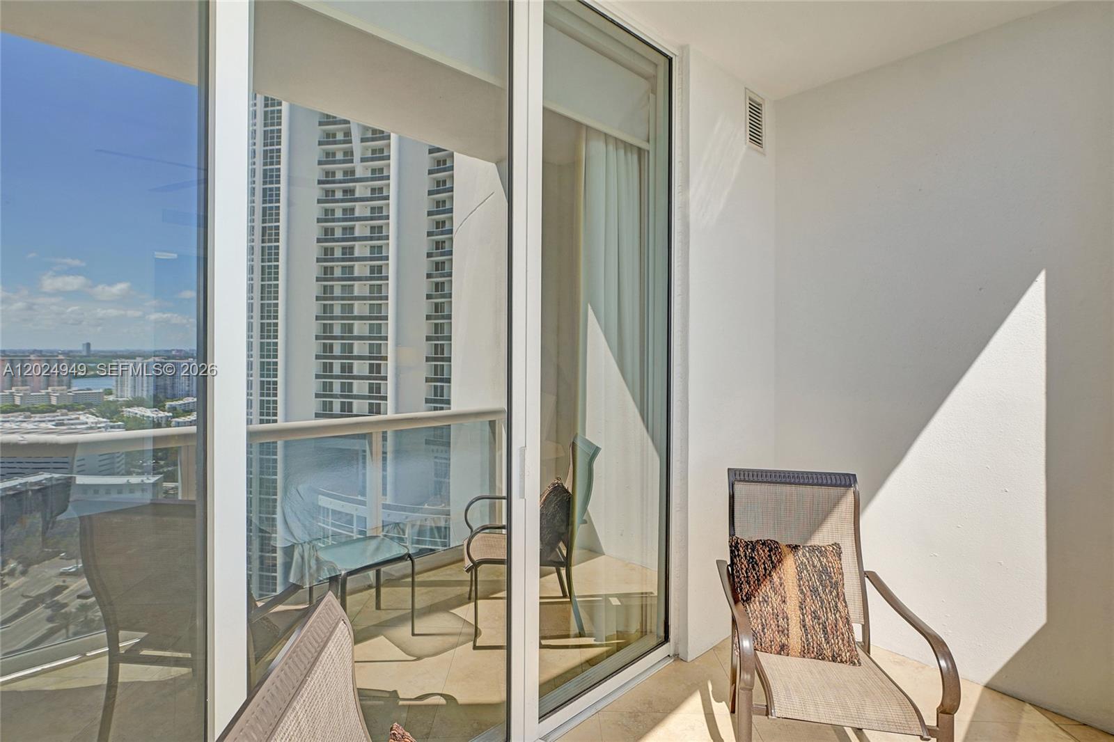 3707 2 / 2 1577 sq. ft. $ 2026-05-26 0 Photo