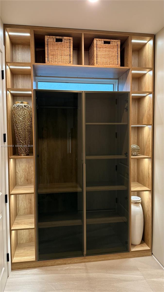  5 / 3 2501 sq. ft. $ 2026-05-26 0 Photo