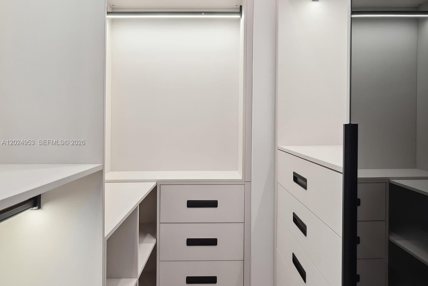  5 / 3 2501 sq. ft. $ 2026-05-26 0 Photo