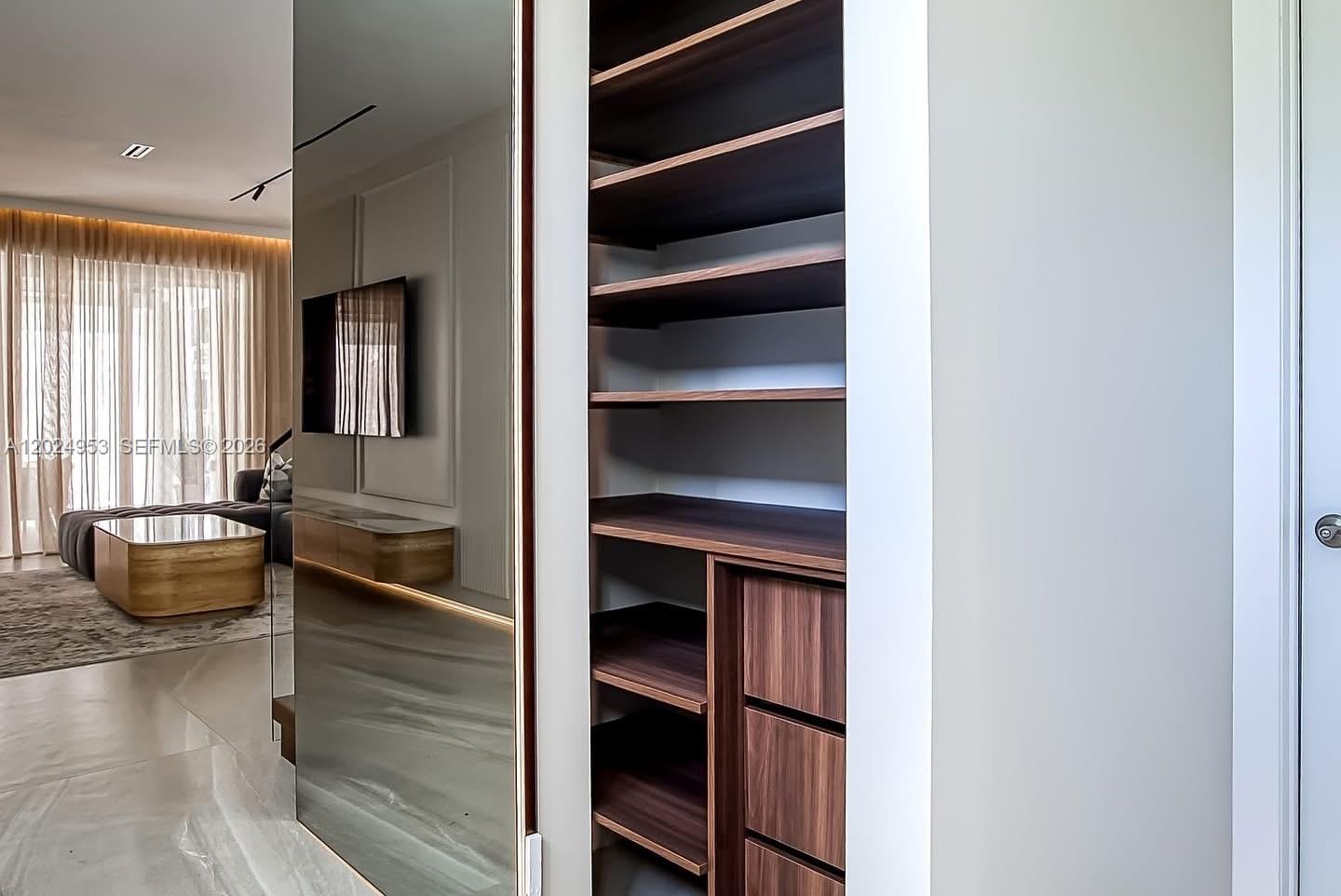  5 / 3 2501 sq. ft. $ 2026-05-26 0 Photo