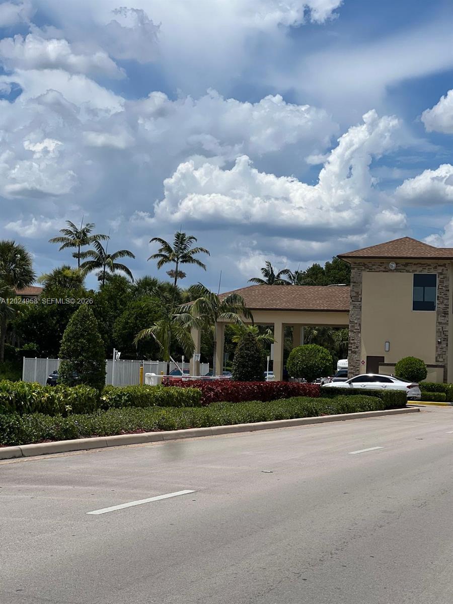 See details 109Q 2 / 2 1100 sq. ft. $ 2026-05-26 0 Photo