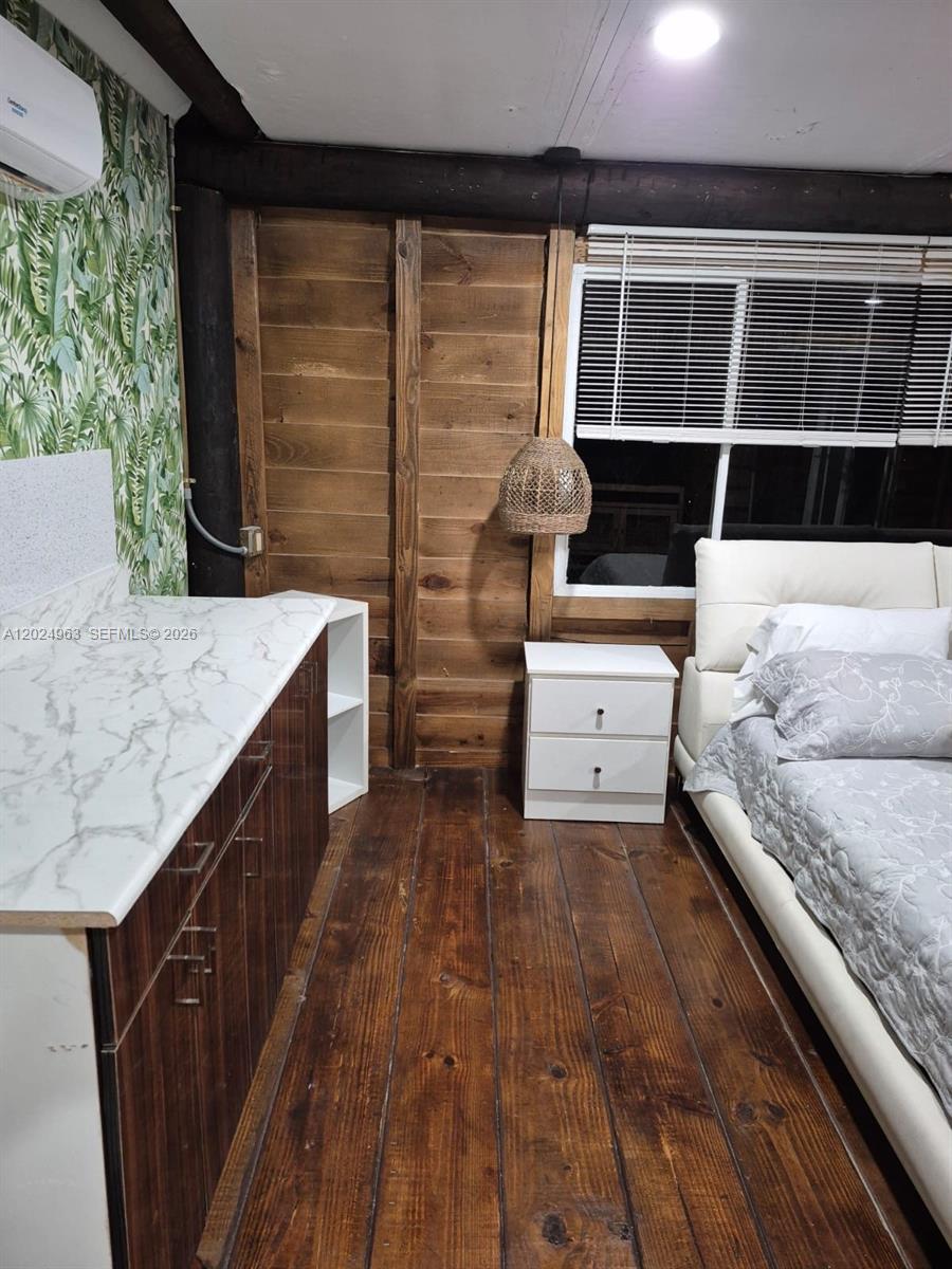 See details / sq. ft. $ 2026-05-26 0 Photo