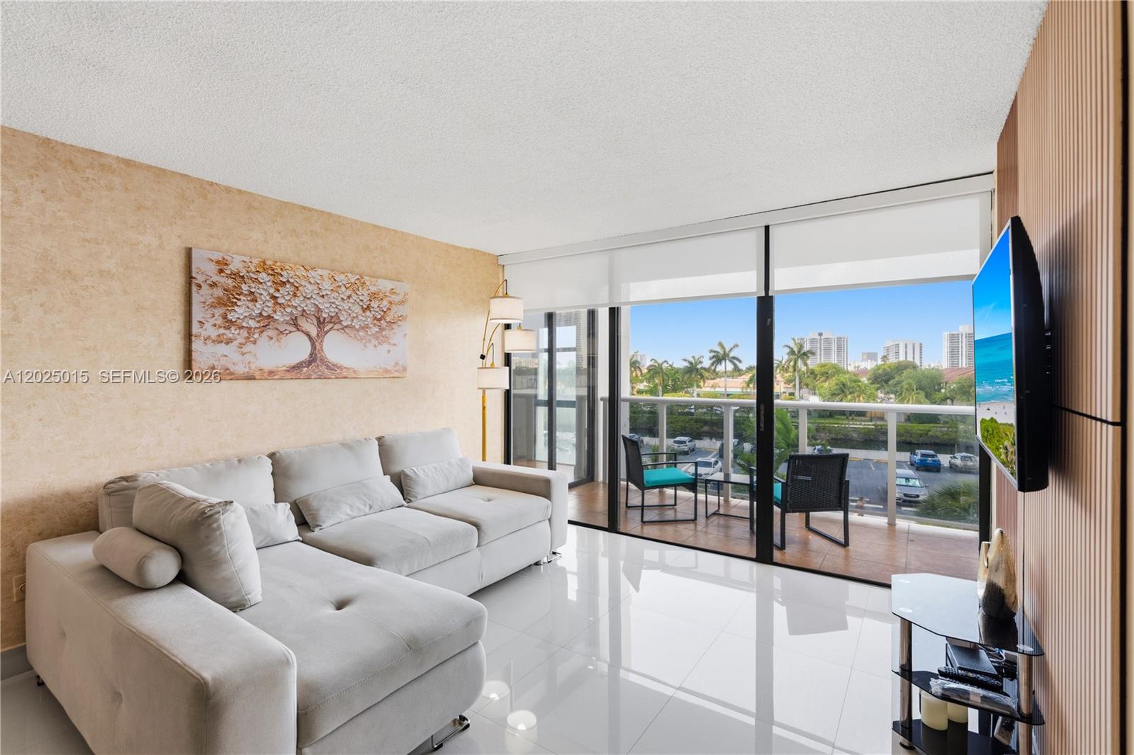 Photo of 3625 Country Club Dr  #402, Aventura, Florida, 33180 - 