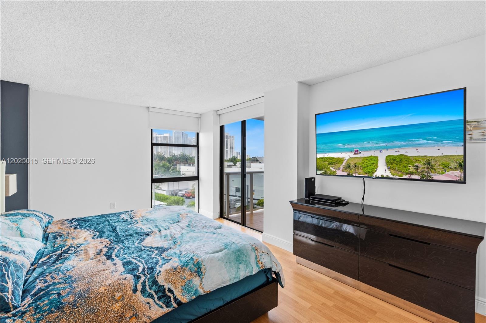 Photo of 3625 Country Club Dr  #402, Aventura, Florida, 33180 - 