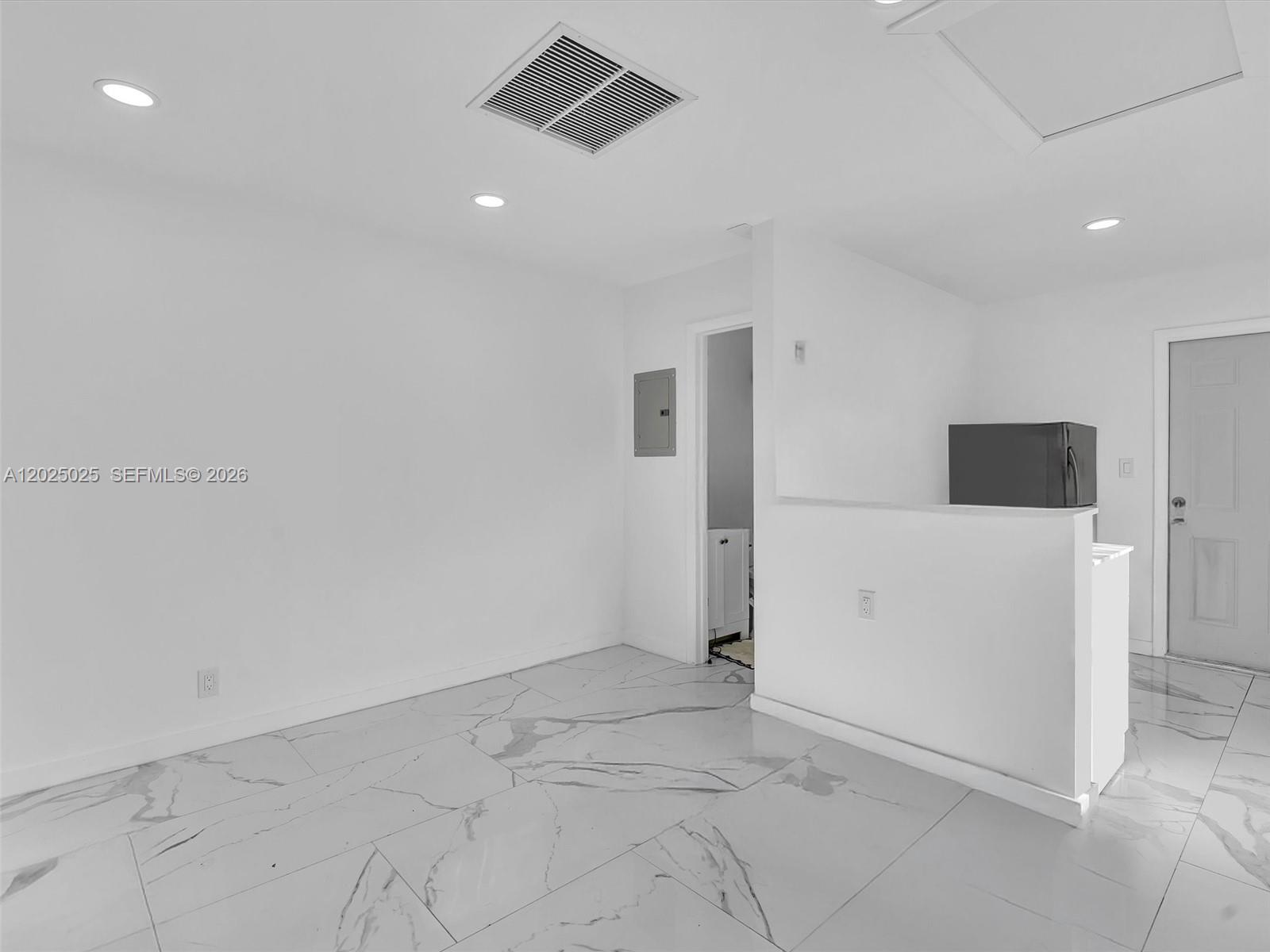   /   sq. ft. $ 2026-05-26 0 Photo