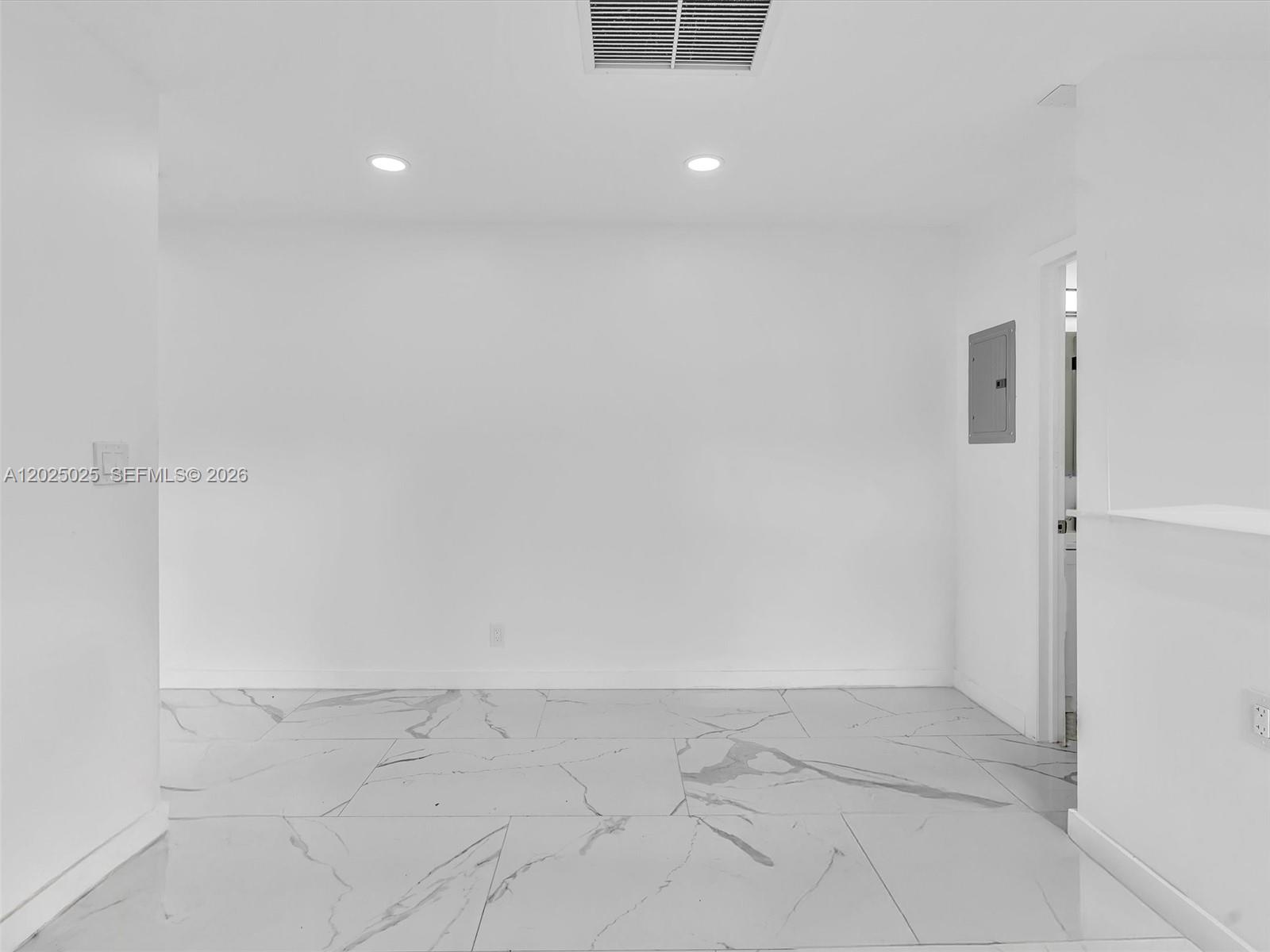   /   sq. ft. $ 2026-05-26 0 Photo