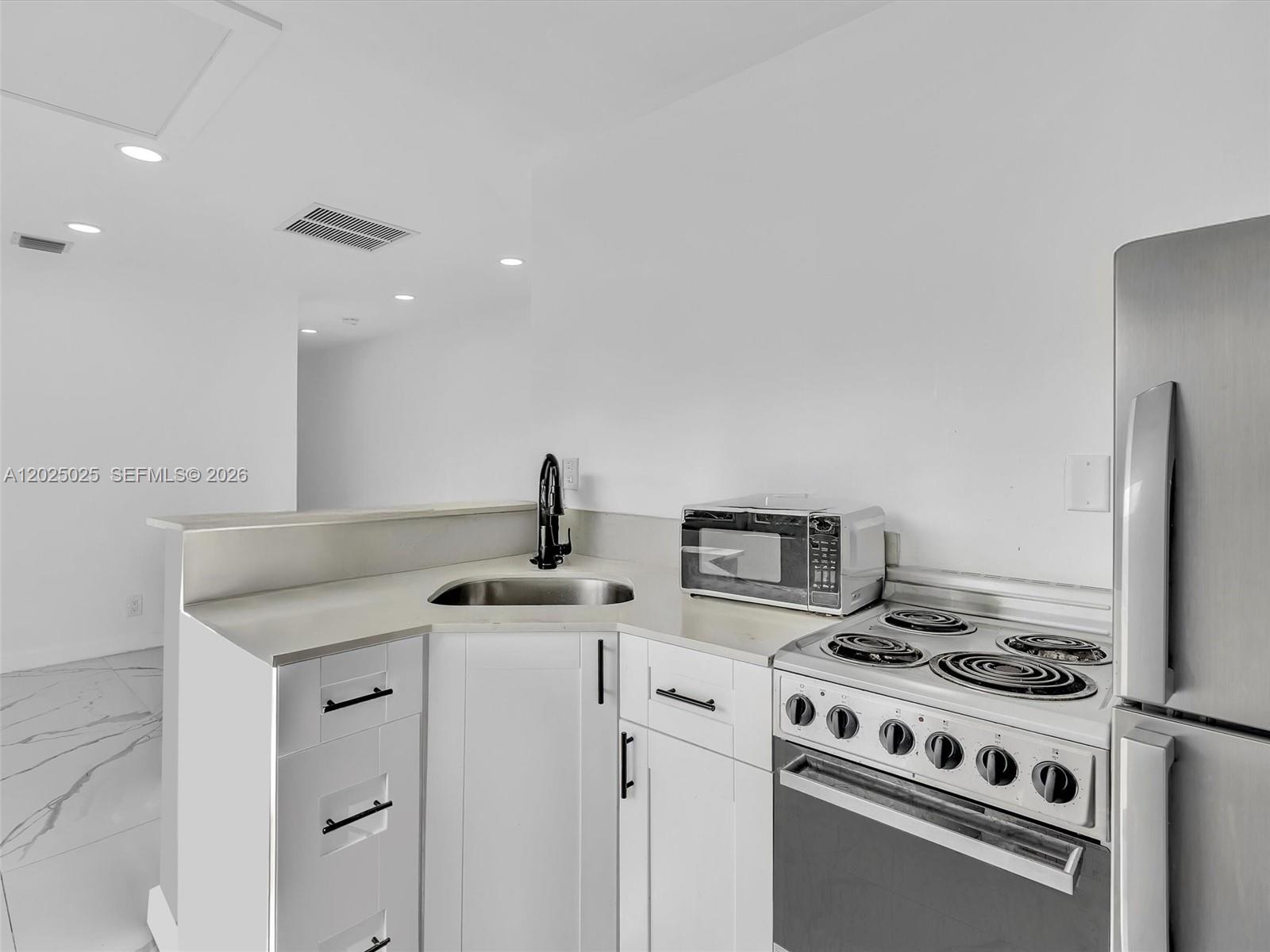   /   sq. ft. $ 2026-05-26 0 Photo