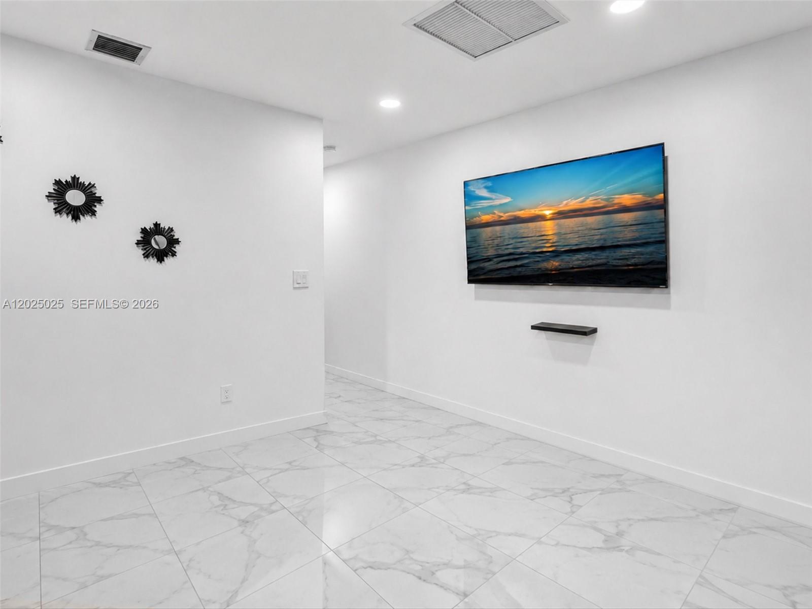  /   sq. ft. $ 2026-05-26 0 Photo