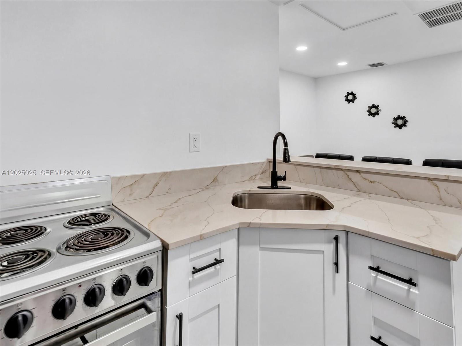   /   sq. ft. $ 2026-05-26 0 Photo
