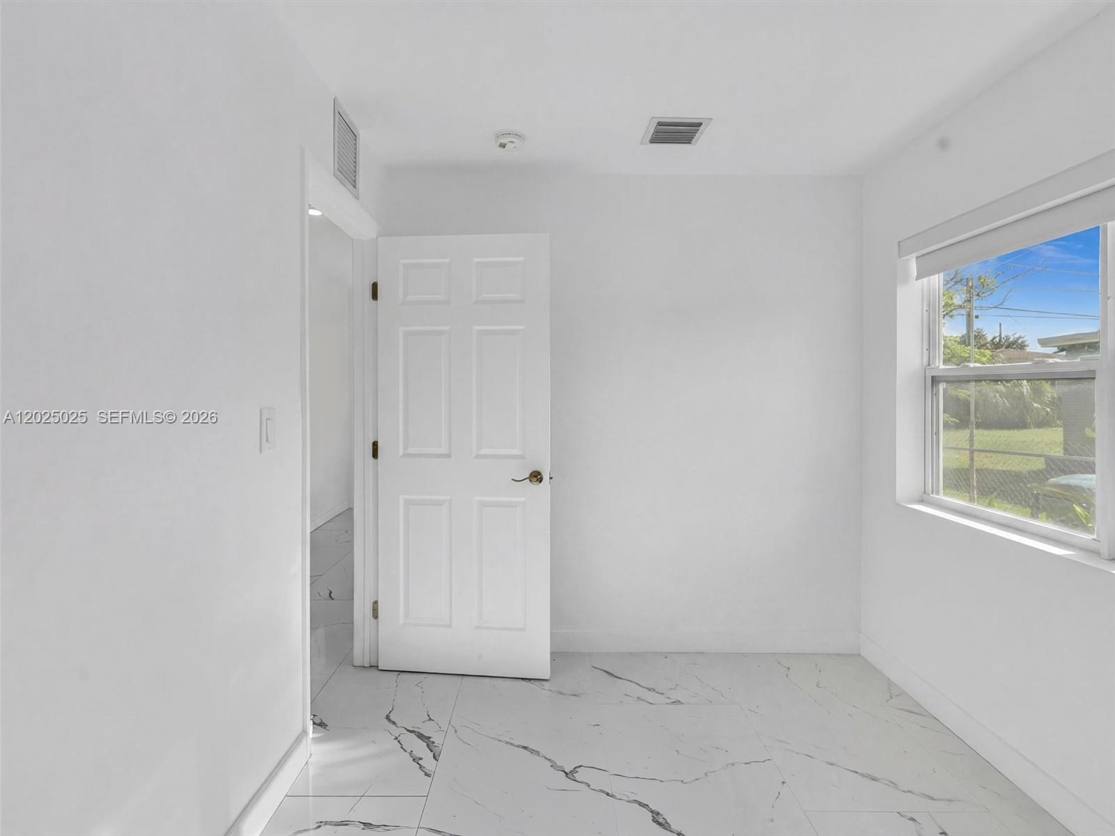   /   sq. ft. $ 2026-05-26 0 Photo