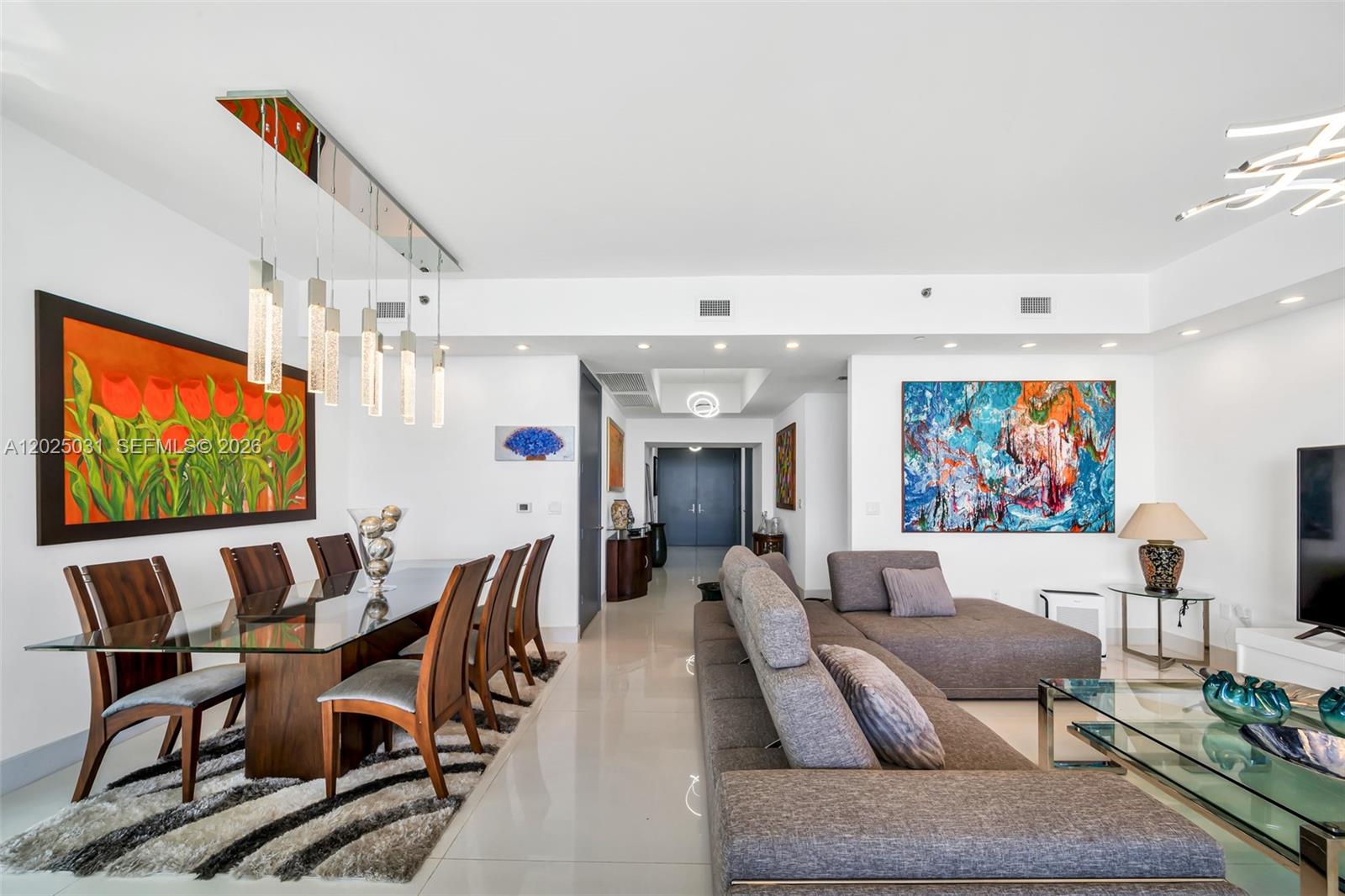 See details 701 3 / 4 2768 sq. ft. $ 2026-05-26 0 Photo