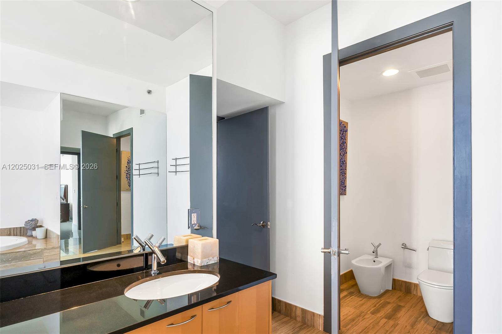 See details 701 3 / 4 2768 sq. ft. $ 2026-05-26 0 Photo