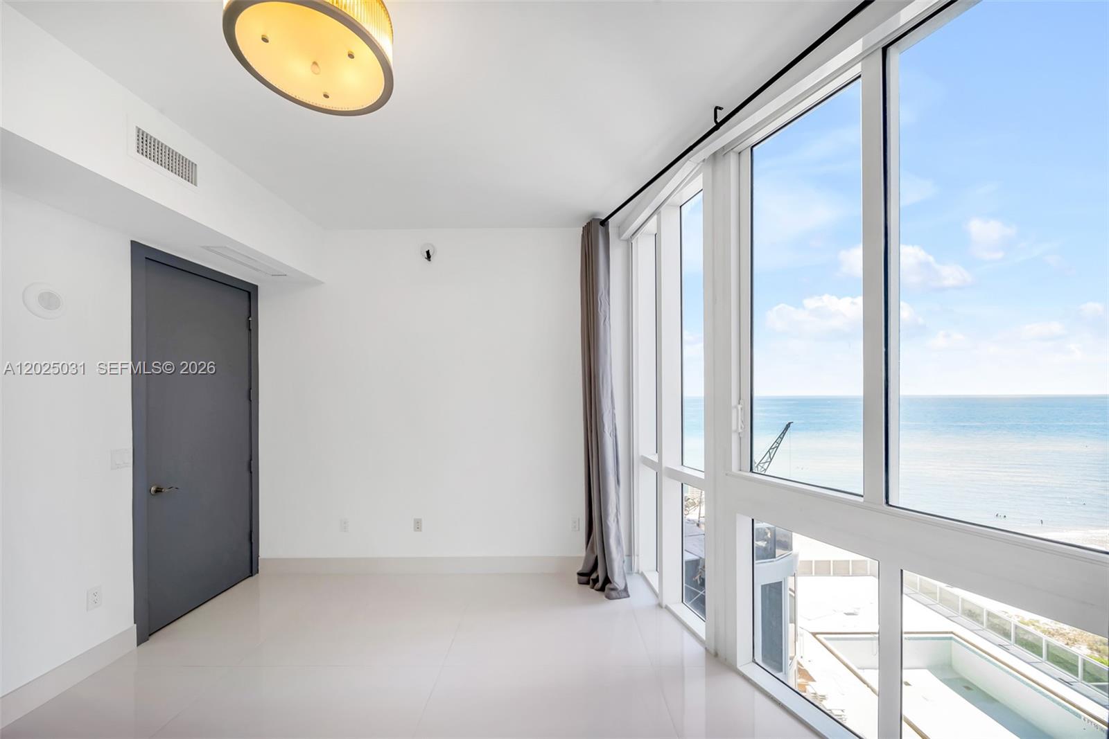 See details 701 3 / 4 2768 sq. ft. $ 2026-05-26 0 Photo
