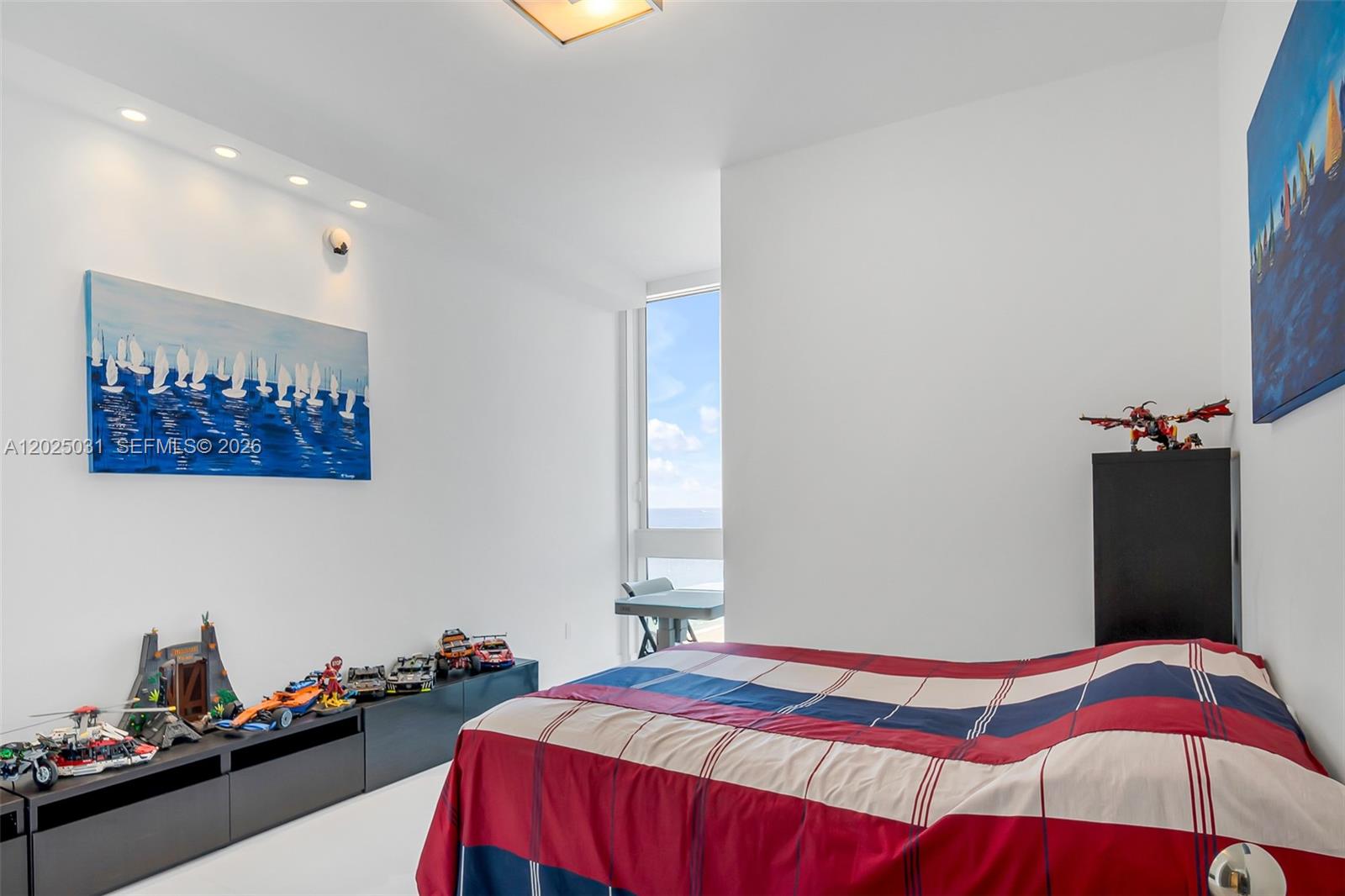 See details 701 3 / 4 2768 sq. ft. $ 2026-05-26 0 Photo