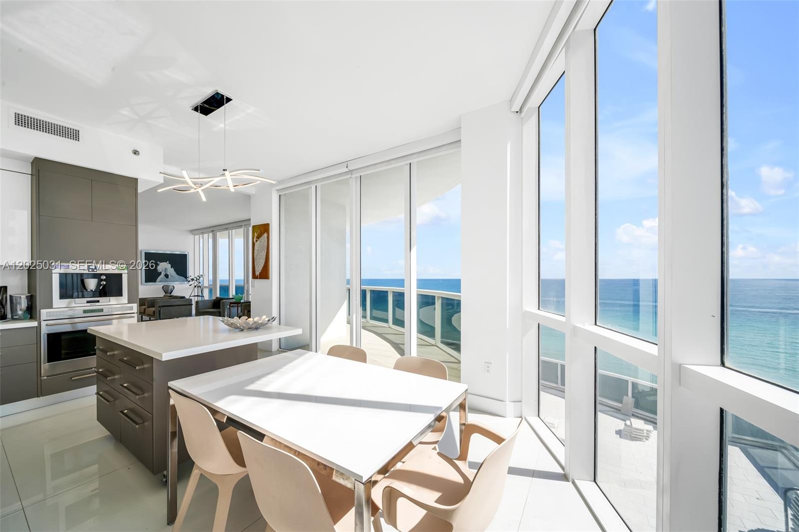 See details 701 3 / 4 2768 sq. ft. $ 2026-05-26 0 Photo