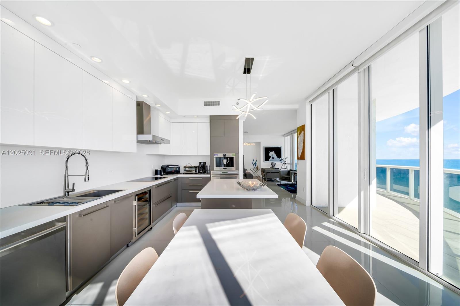 See details 701 3 / 4 2768 sq. ft. $ 2026-05-26 0 Photo