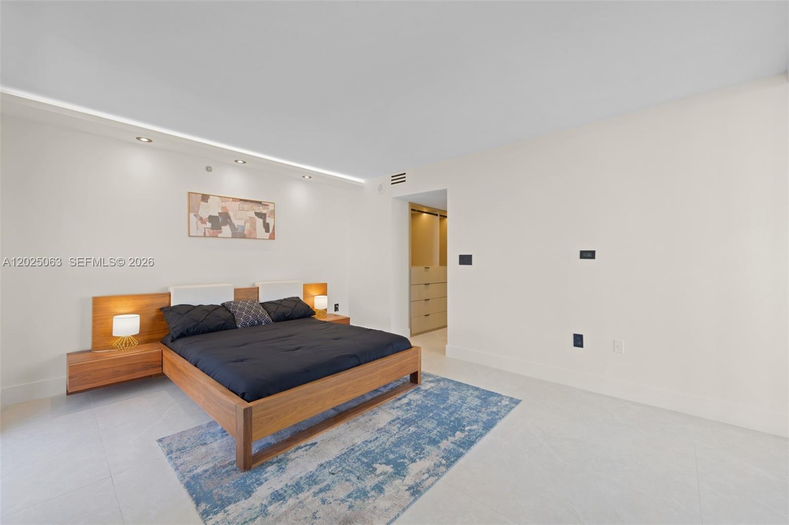 Photo of 20505 Country Club Dr  #1133, Aventura, Florida, 33180 - 