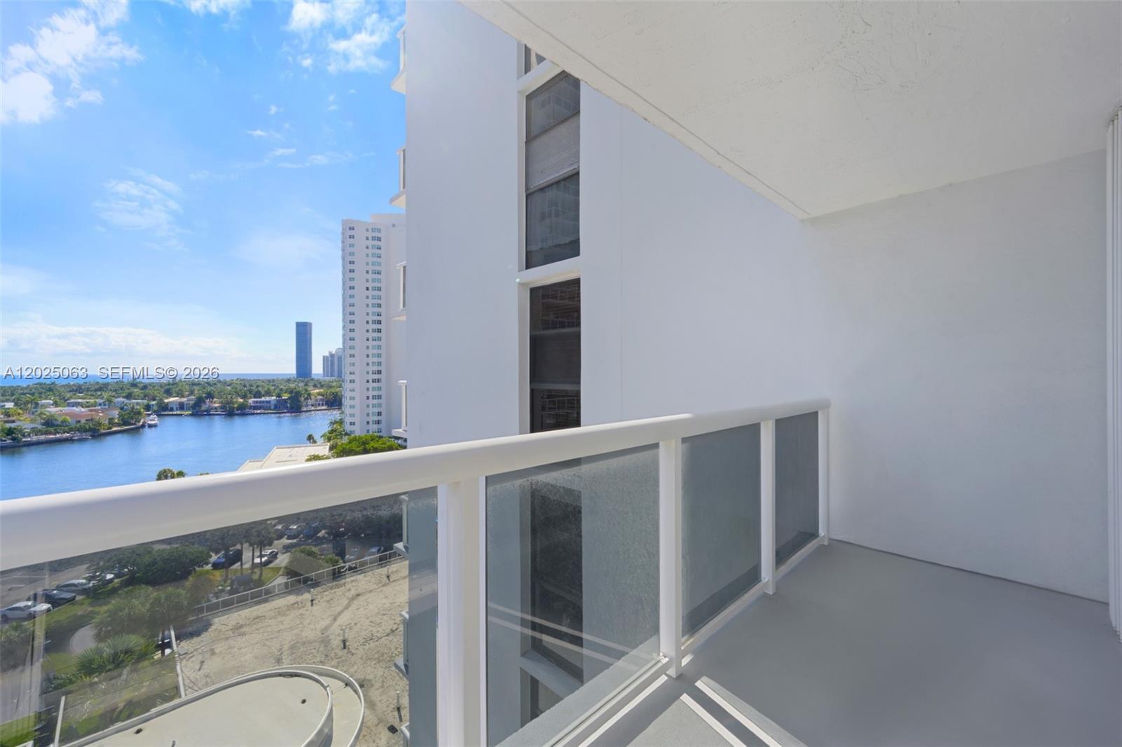 Photo of 20505 Country Club Dr  #1133, Aventura, Florida, 33180 - 