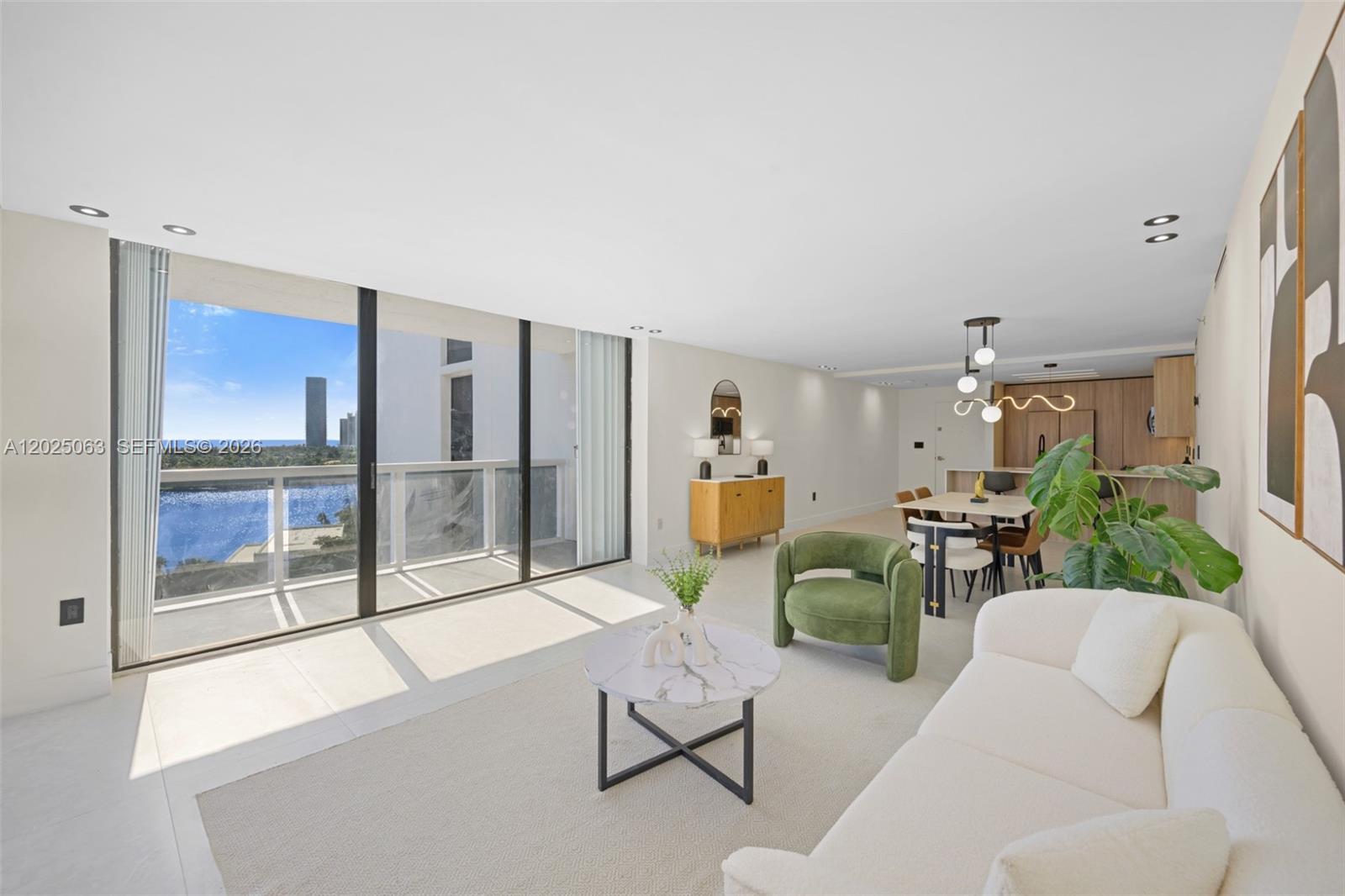 Photo of 20505 Country Club Dr  #1133, Aventura, Florida, 33180 - 