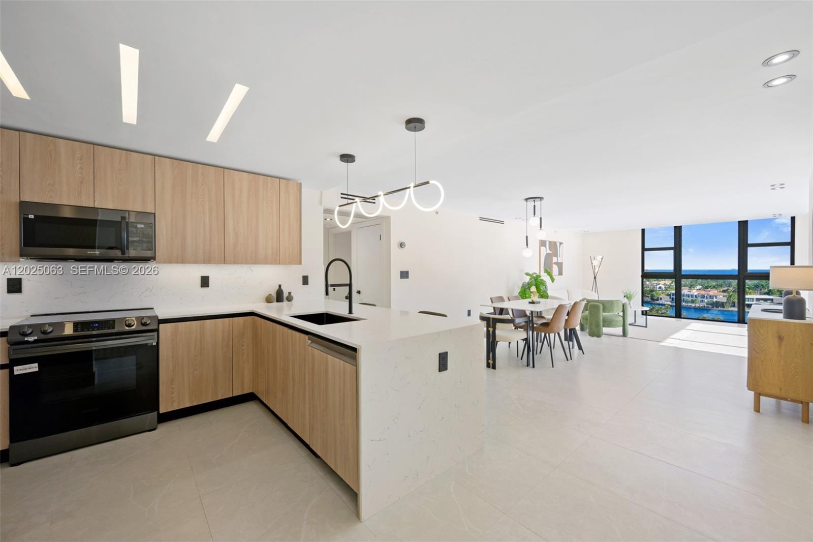 Photo of 20505 Country Club Dr  #1133, Aventura, Florida, 33180 - 