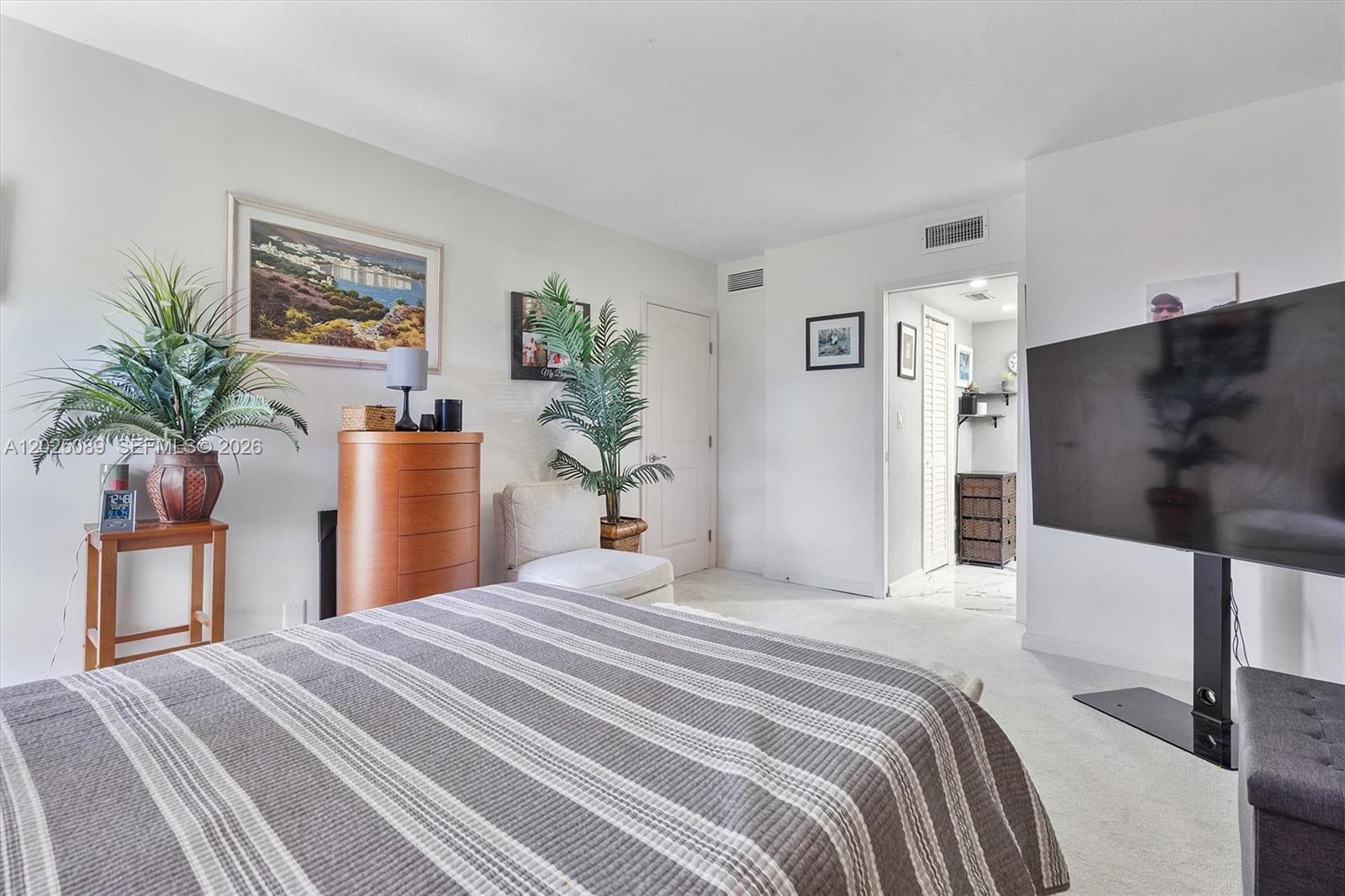 Photo of 20379 Country Club Dr  #2535, Aventura, Florida, 33180 - 