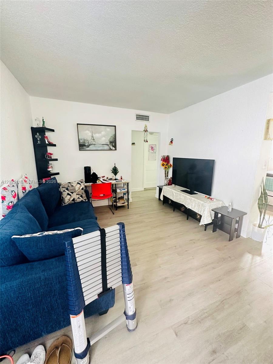 See details / 3066 sq. ft. $ 2026-05-26 0 Photo