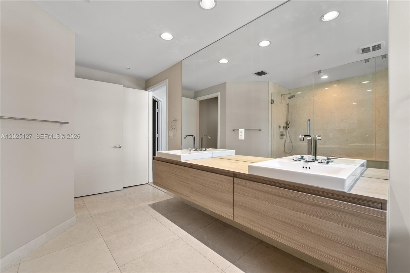 Photo of 17301 Biscayne Blvd  #603, North Miami Beach, Florida, 33160 - 