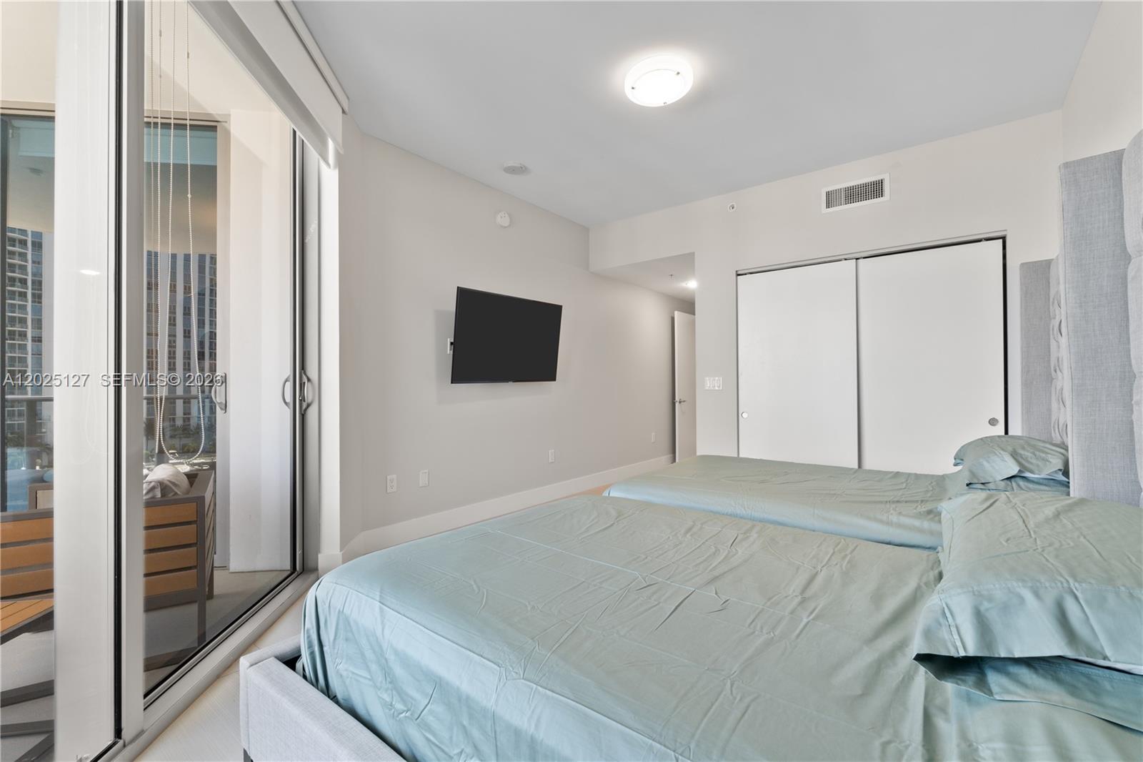 Photo of 17301 Biscayne Blvd  #603, North Miami Beach, Florida, 33160 - 