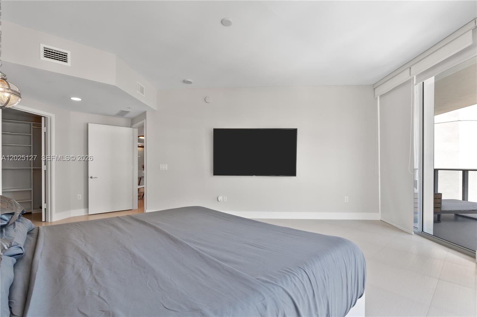 Photo of 17301 Biscayne Blvd  #603, North Miami Beach, Florida, 33160 - 