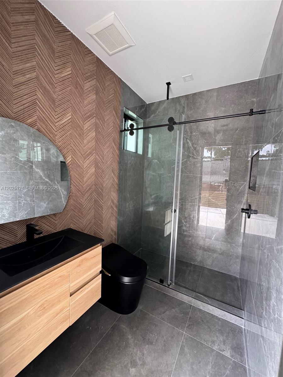 See details / 2899 sq. ft. $ 2026-05-26 0 Photo