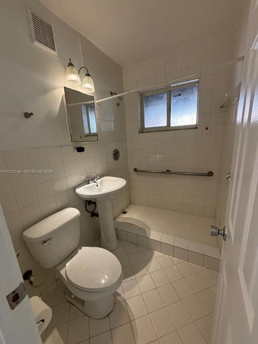 See details / 1064 sq. ft. $ 2026-05-26 0 Photo