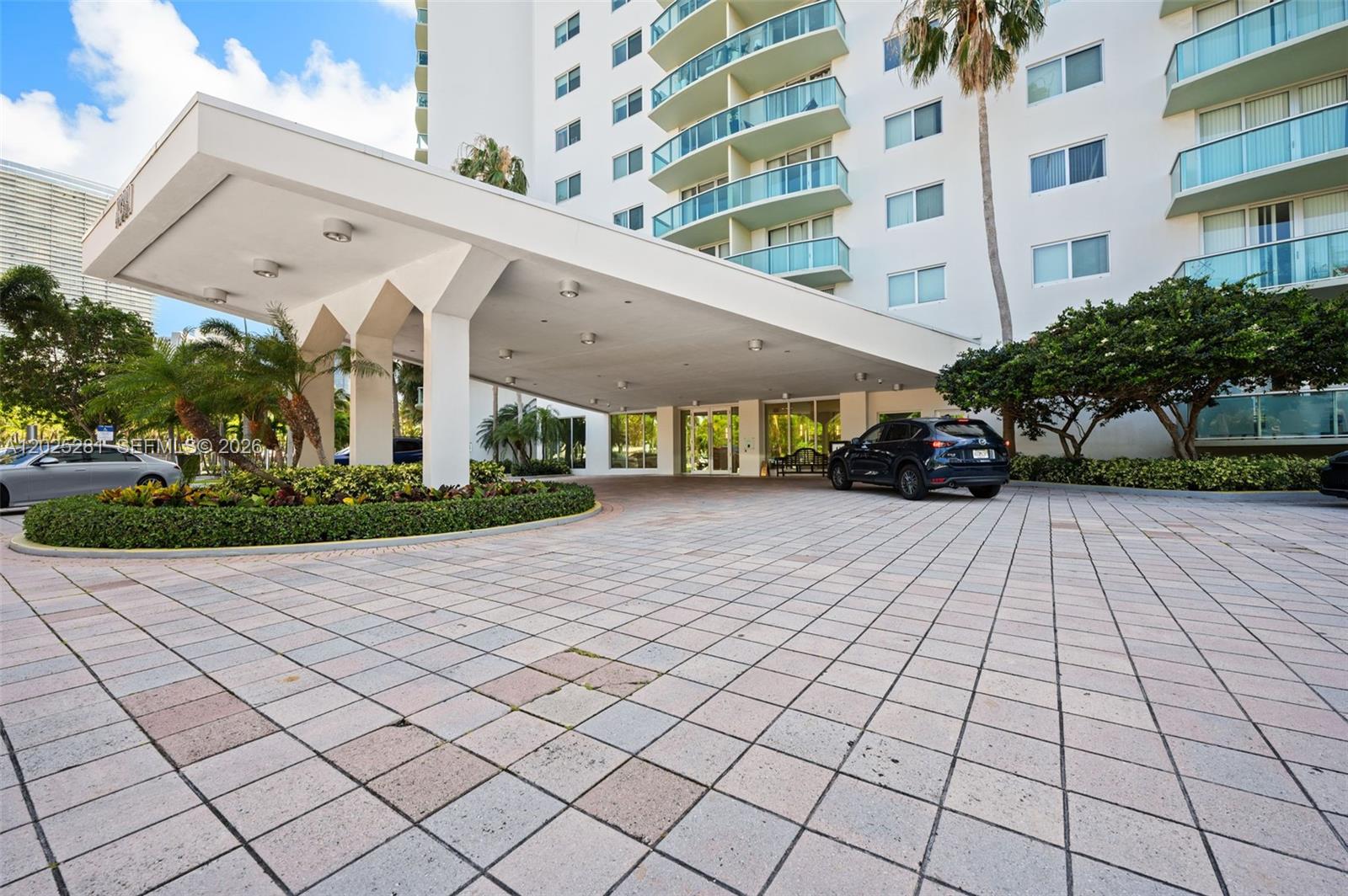 Photo of 19380 Collins Ave  #1122, Sunny Isles Beach, Florida, 33160 - Porte Cochére