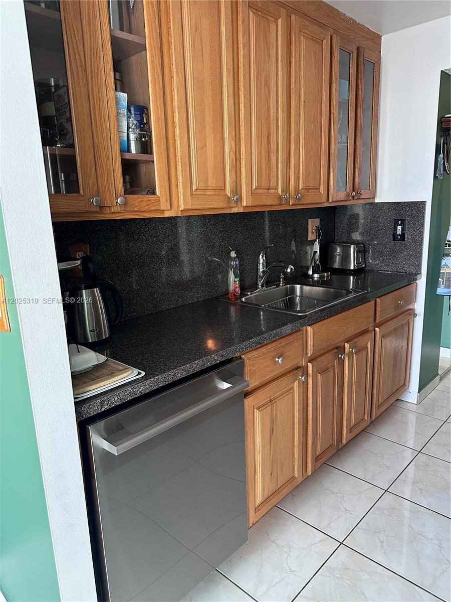 See details 1905 1 / 2 1104 sq. ft. $ 2026-05-26 0 Photo