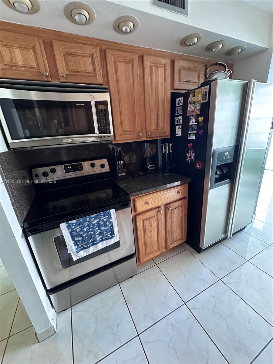 See details 1905 1 / 2 1104 sq. ft. $ 2026-05-26 0 Photo