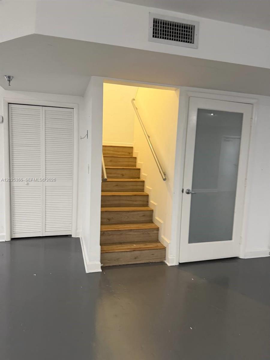 See details 3002 / sq. ft. $ 2026-05-26 0 Photo