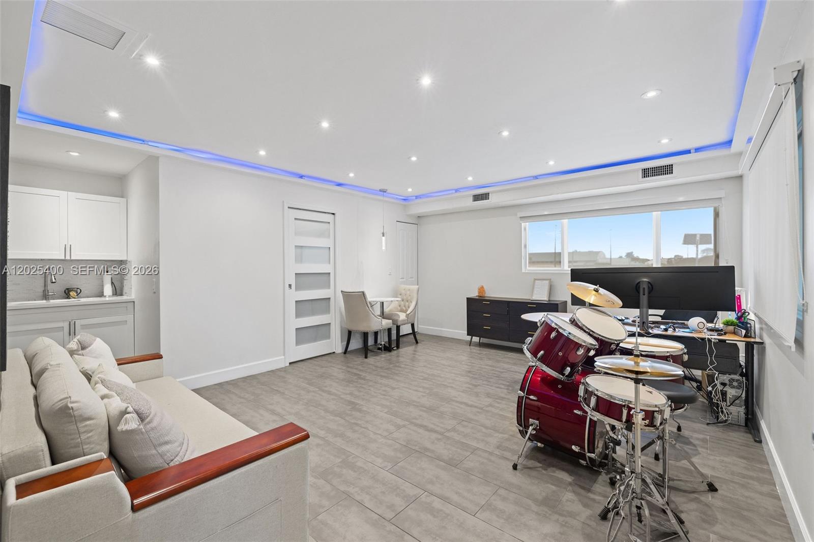 See details / sq. ft. $ 2026-05-26 0 Photo