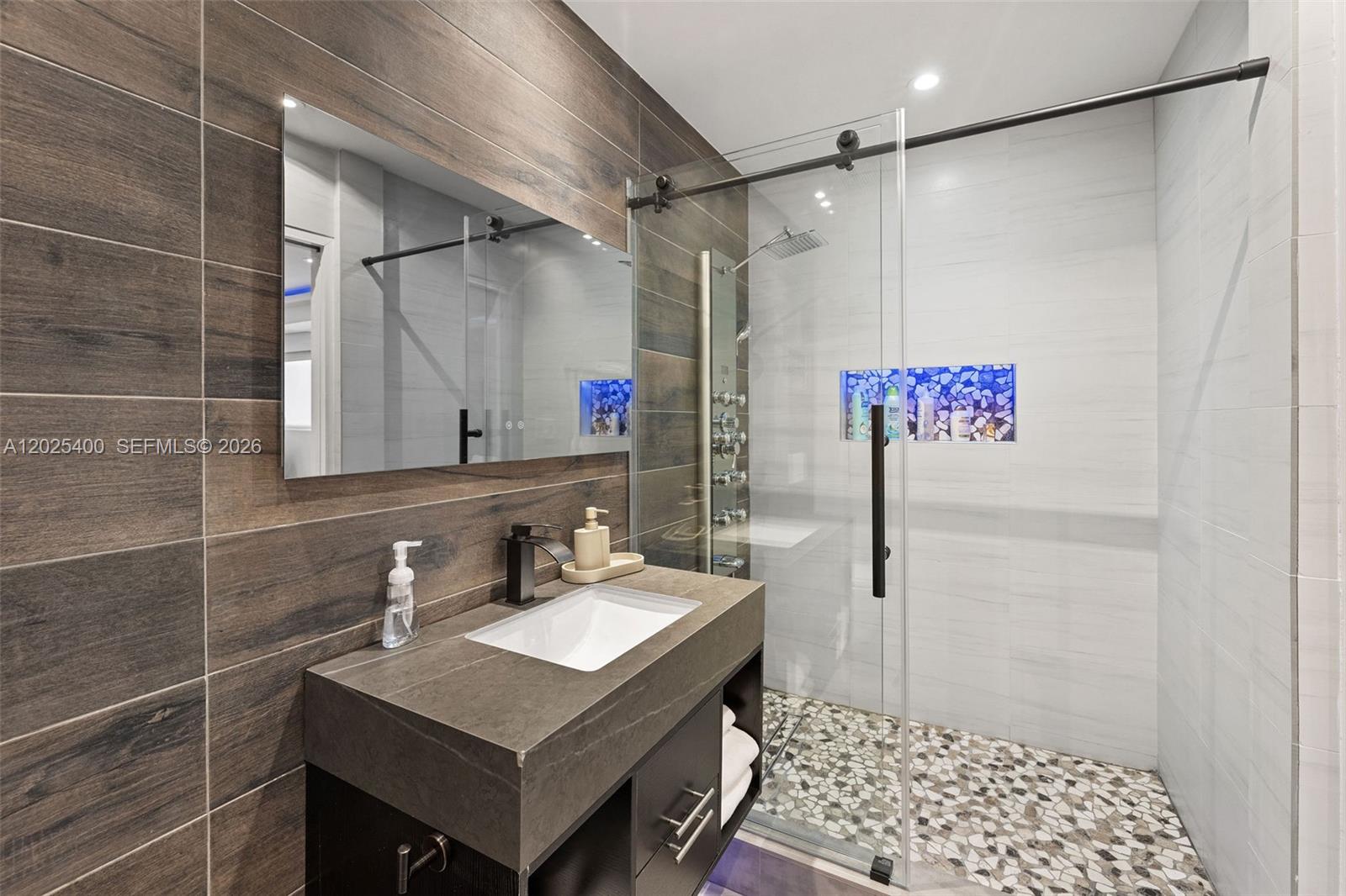 See details / sq. ft. $ 2026-05-26 0 Photo