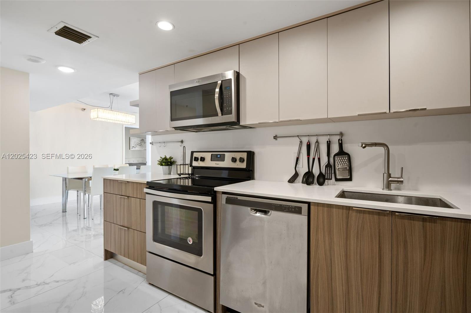 Photo of 20505 Country Club Dr  #1231, Aventura, Florida, 33180 - 