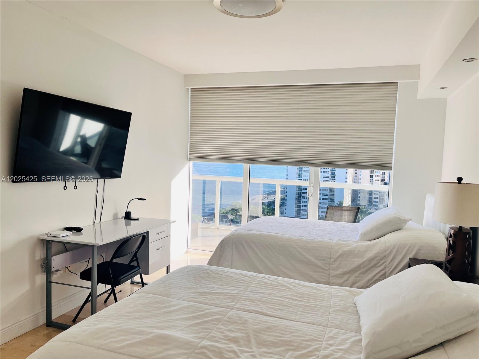 1404 3 / 3 1675 sq. ft. $ 2026-05-26 0 Photo