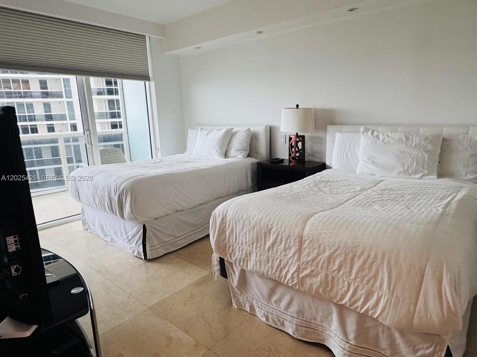 1404 3 / 3 1675 sq. ft. $ 2026-05-26 0 Photo