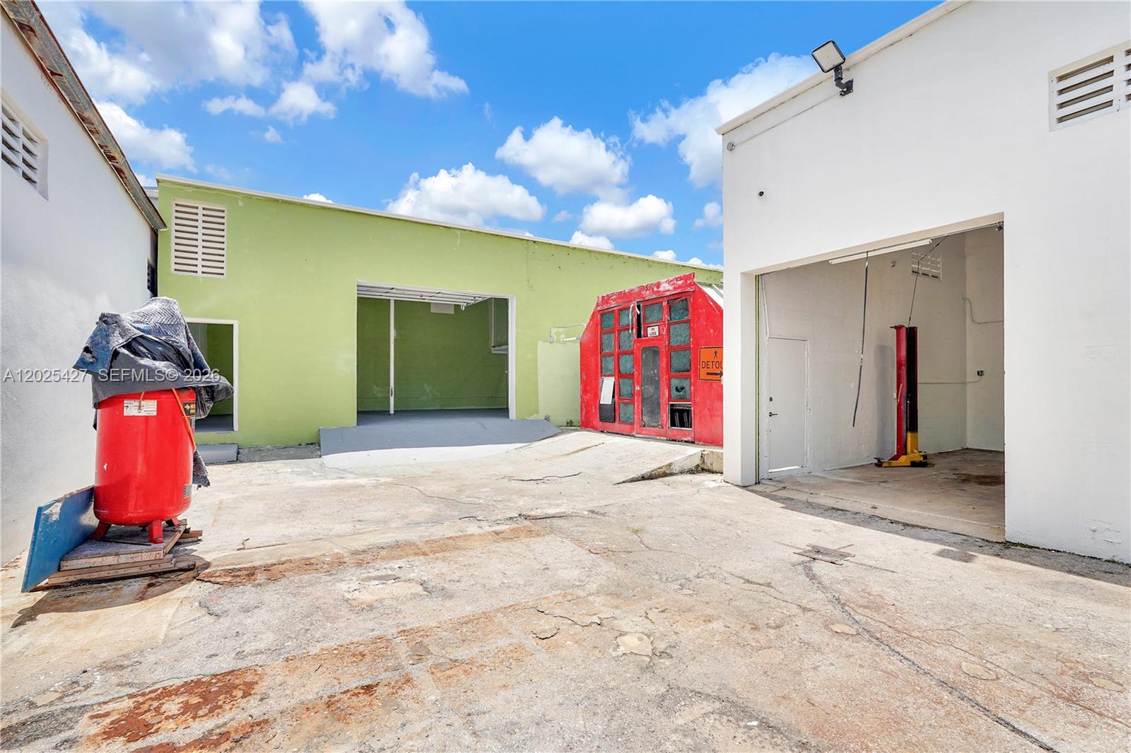 See details / sq. ft. $ 2026-05-26 0 Photo