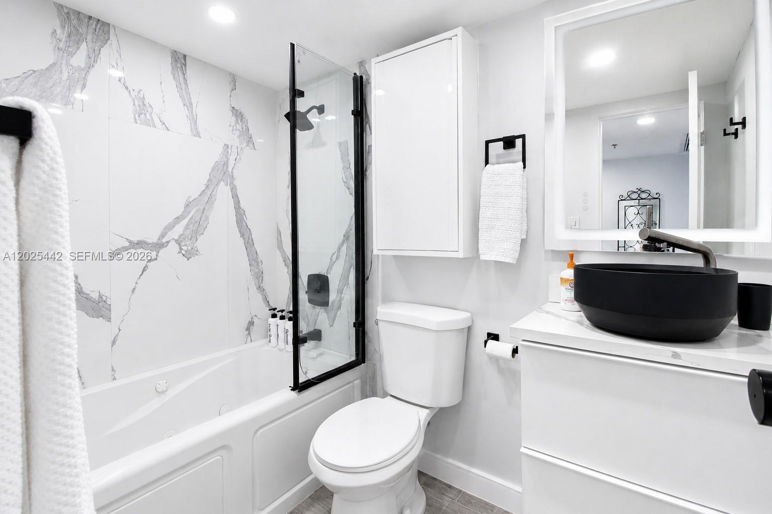 Photo of 19201 Collins Ave  #916, Sunny Isles Beach, Florida, 33160 - 