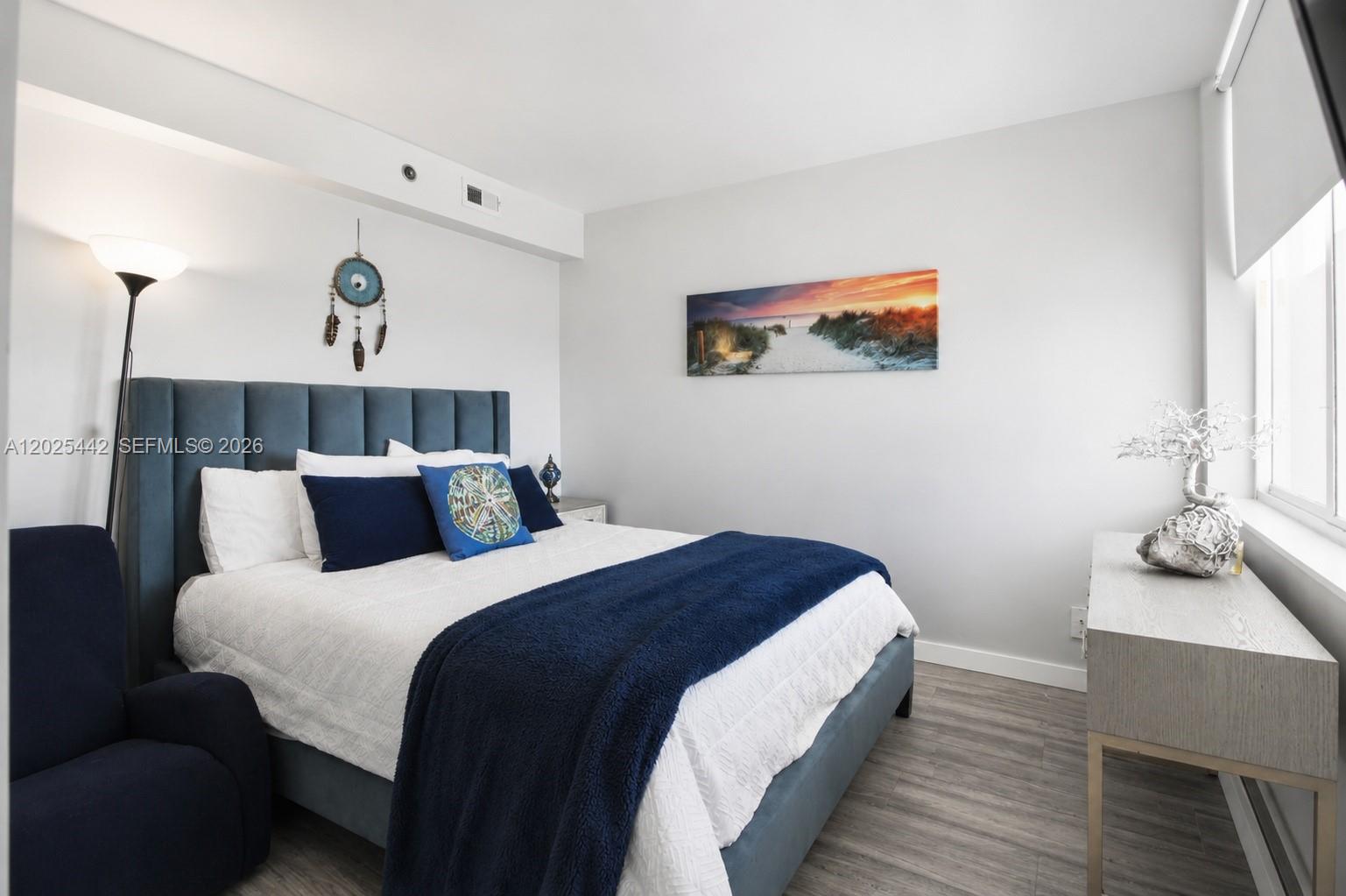 Photo of 19201 Collins Ave  #916, Sunny Isles Beach, Florida, 33160 - 