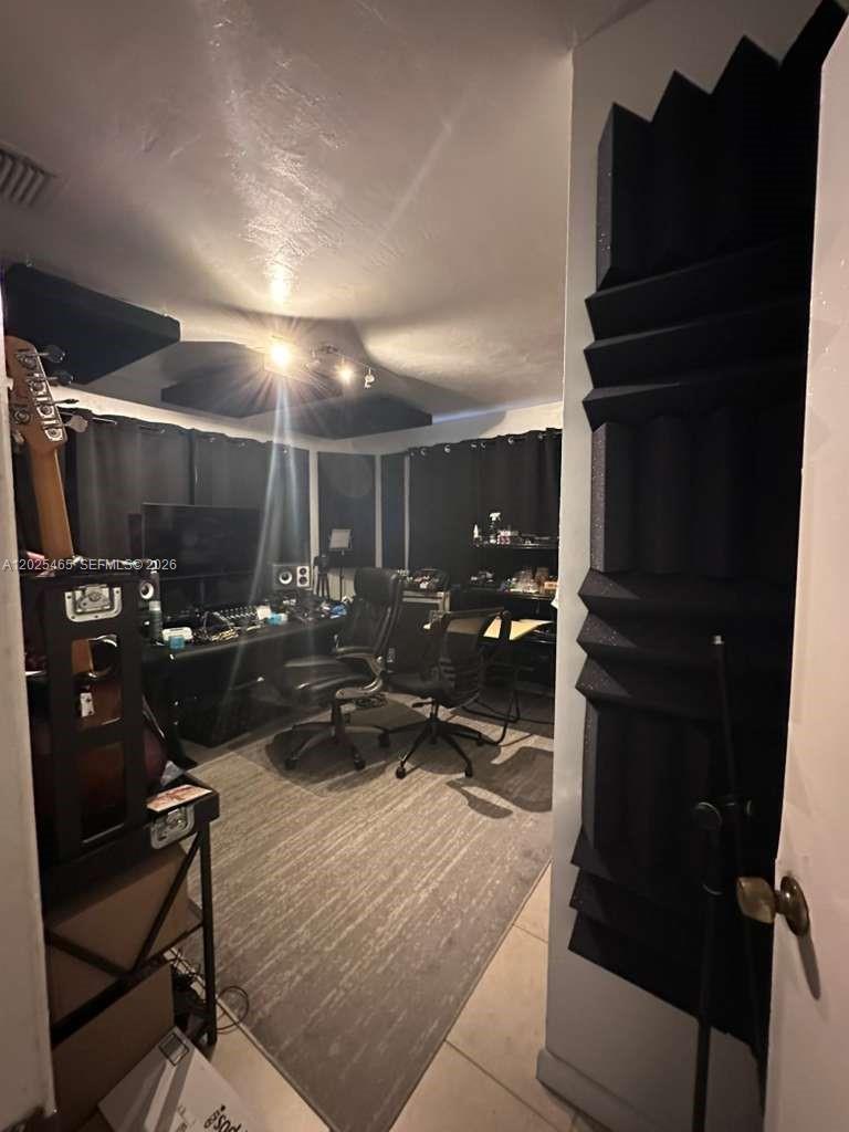 See details / 1595 sq. ft. $ 2026-05-26 0 Photo