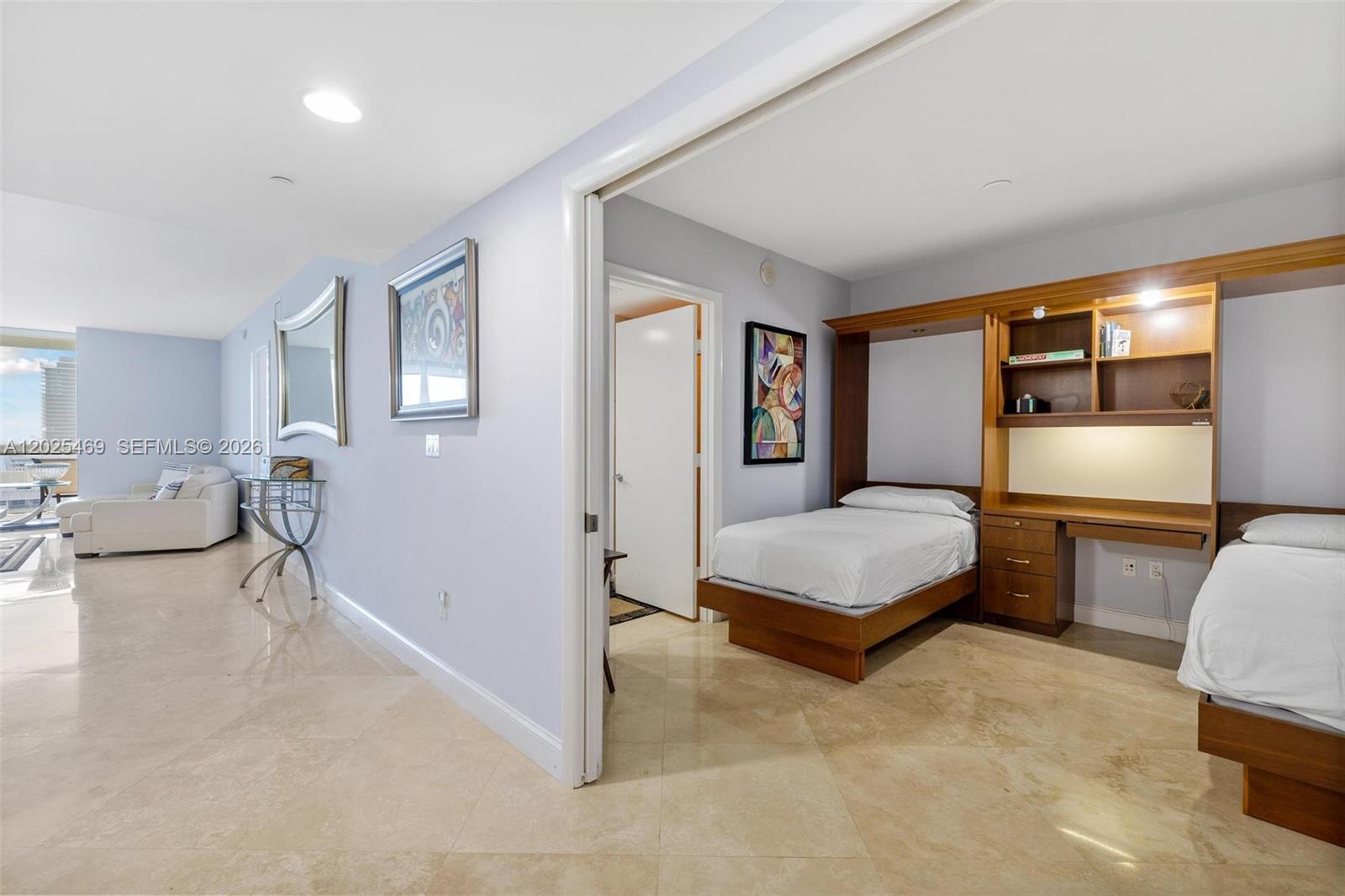 2804 3 / 3 1675 sq. ft. $ 2026-05-26 0 Photo