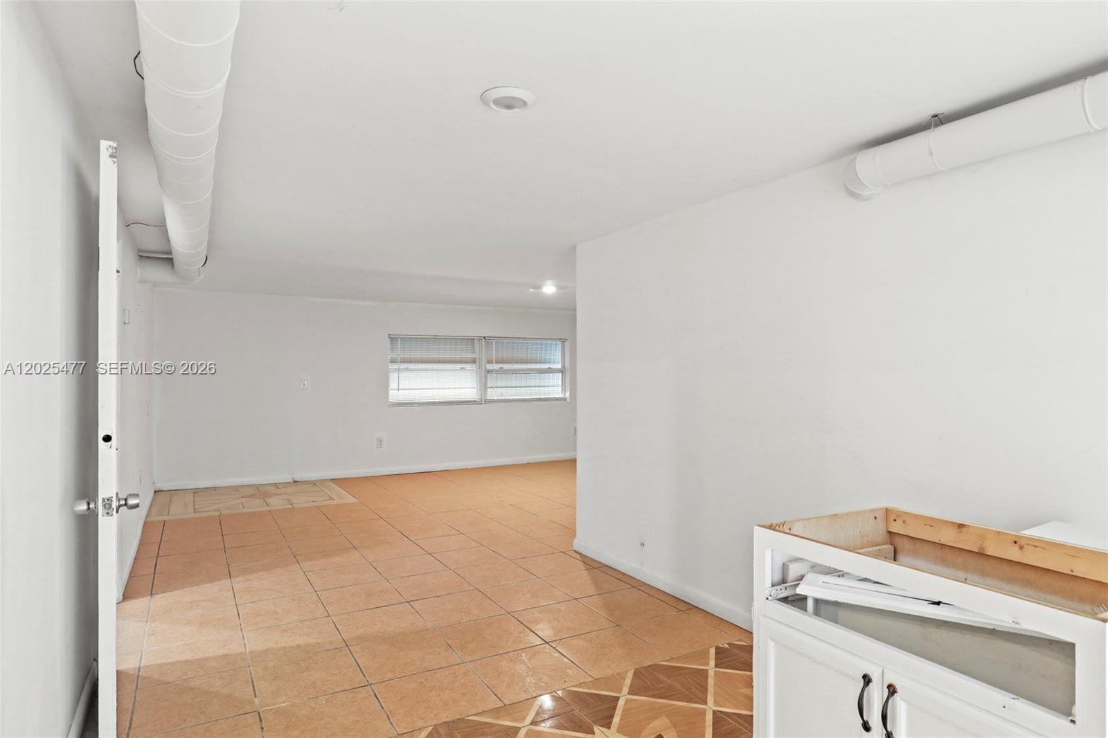 Ver detalles 310 5 / 3 3256 sq. ft. $ 2026-05-26 0 foto